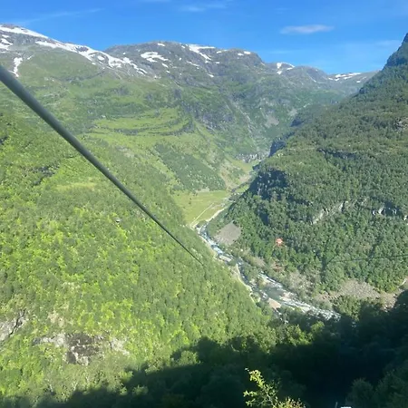 Vatnahalsen Hoyfjellshotell