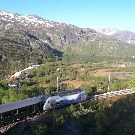 Vatnahalsen Hoyfjellshotell 3*