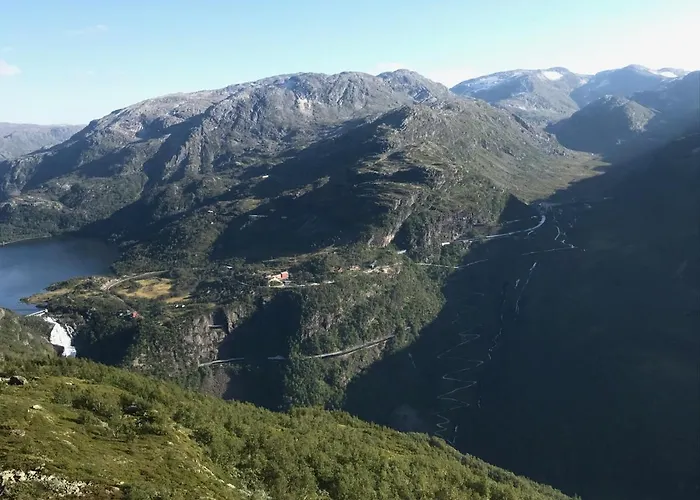 Vatnahalsen Hoyfjellshotell