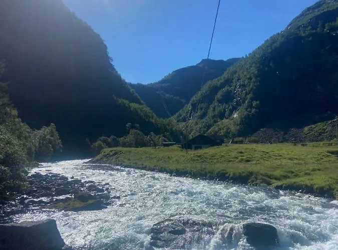Vatnahalsen Hoyfjellshotell